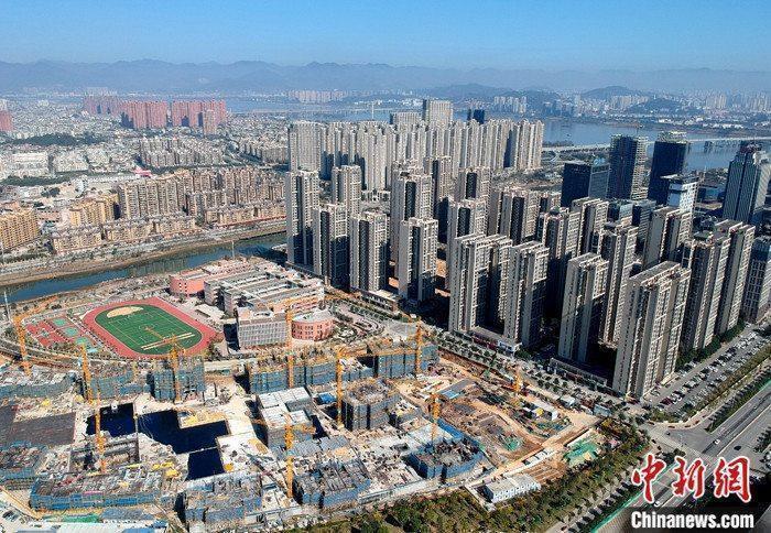  資料圖：航拍一處新建住宅。 <a target='_blank' href='/'>中新社</a>記者 呂明 攝