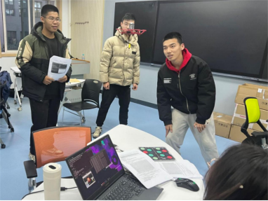 智能無人系統(tǒng)“做中悟”高階項目式課程。校方供圖