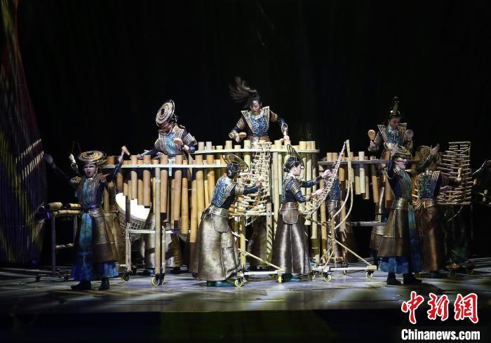 圖為《花腰竹女》演出劇照?！↑S興鴻 攝