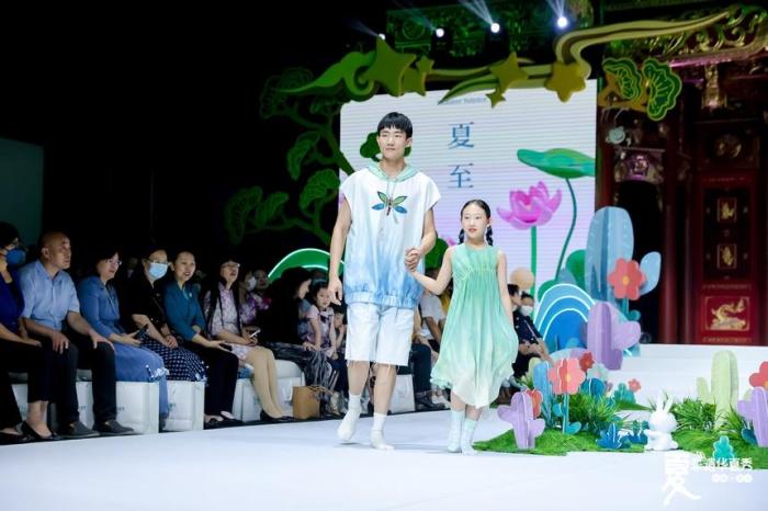 非遺華夏秀現(xiàn)場(chǎng) 中國(guó)工藝美術(shù)館、中國(guó)非物質(zhì)文化遺產(chǎn)館供圖