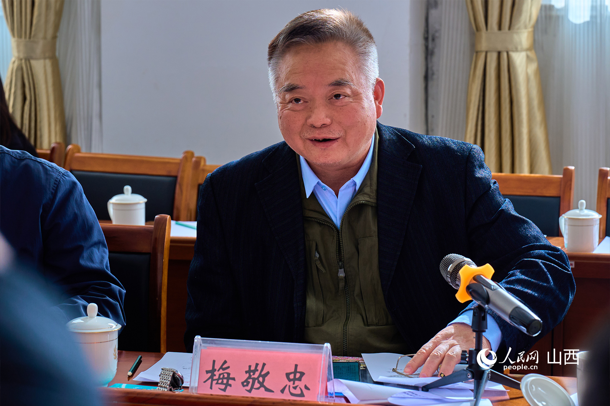 中央黨校（國(guó)家行政學(xué)院）文史教研部原副主任、教授梅敬忠。人民網(wǎng) 張超寧攝