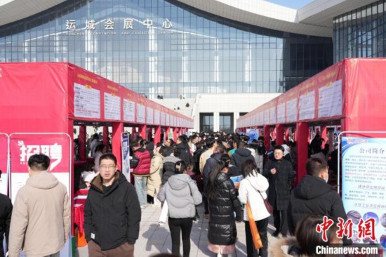 圖為招聘活動現(xiàn)場。 解凱光 攝