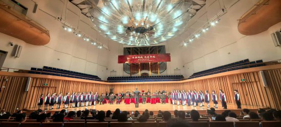 重慶大學城樹人小學校管樂團參加比賽。