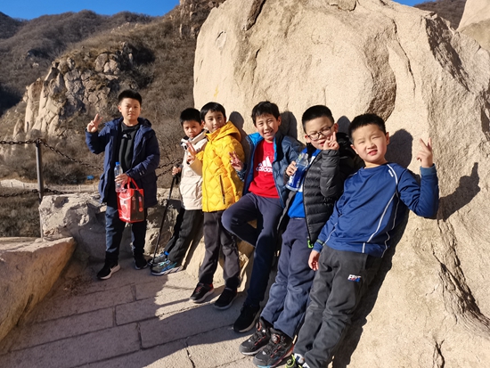 登山隊(duì)員供圖。